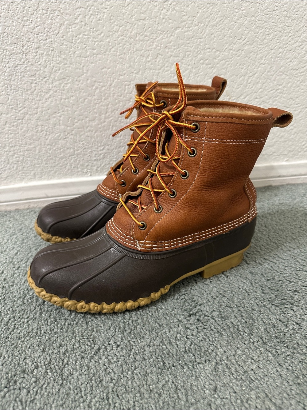 Women’s LL Bean Boots 8” shearling lined insulated leather 286357 Size 10 M EUC